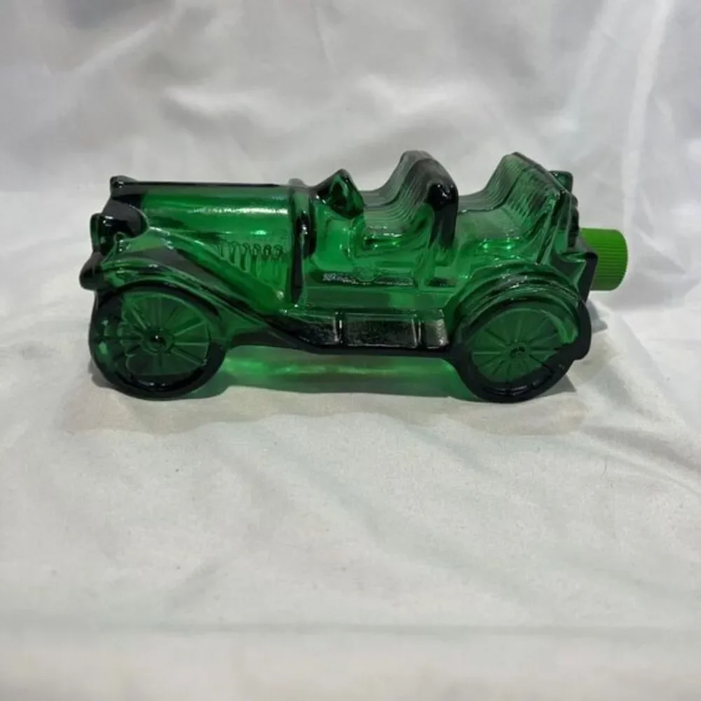 Vintage Avon Cadillac Car‎ Wild Country Cologne Decanter